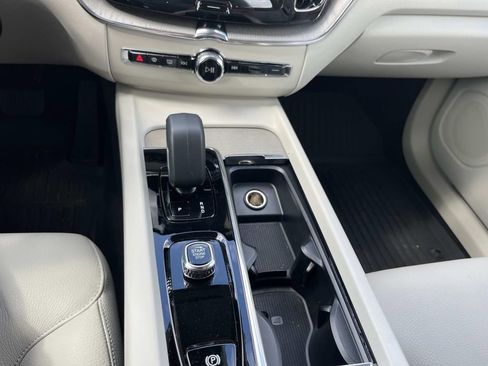 Used 2025 Volvo XC60 T8 Plus w/ Protection Package Premier image 35