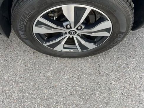 Used 2023 Nissan Murano SV AWD/4WD image 18