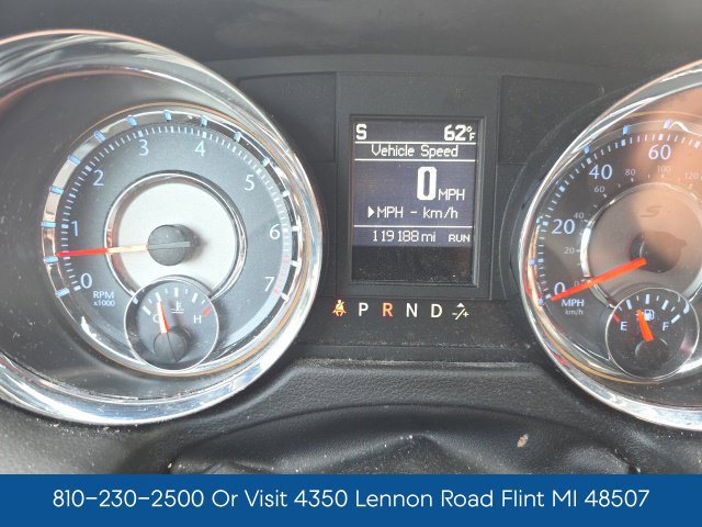 Used 2016 Chrysler Town & Country S w/ Driver Convenience Group FWD image 31