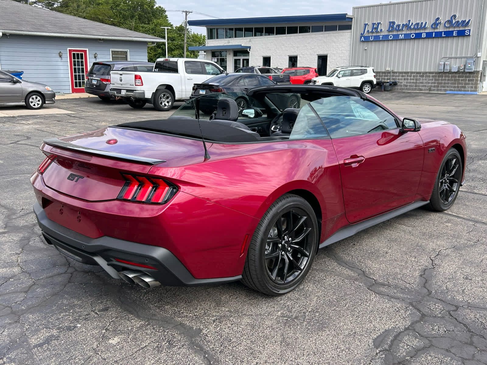Used 2025 Ford Mustang GT Premium RWD image 6