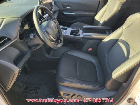 Certified 2023 Toyota Sienna XSE image 10