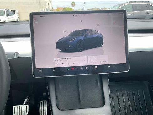 Used 2023 Tesla Model Y Performance AWD/4WD image 6