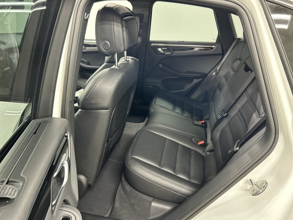 Certified 2026 Porsche Macan AWD/4WD image 21