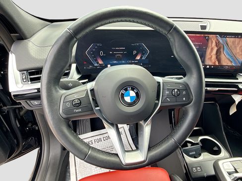 Used 2025 BMW X2 xDrive28i AWD/4WD image 40