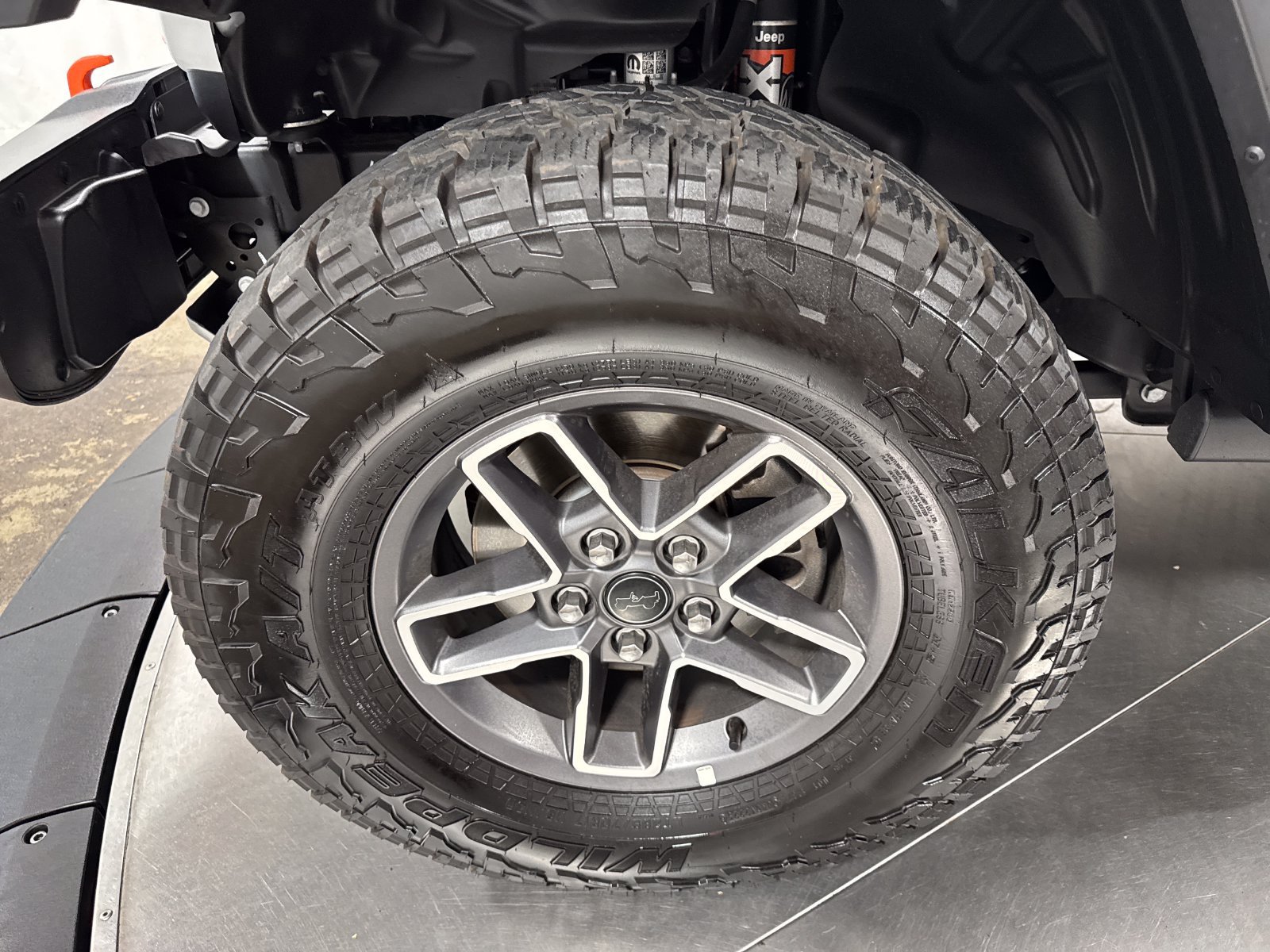Used 2026 Jeep Gladiator Mojave AWD/4WD image 2