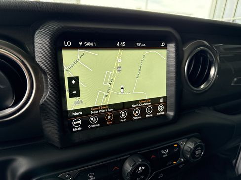 Used 2023 Jeep Gladiator Overland image 29