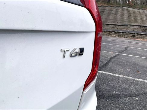 Used 2017 Volvo XC90 T6 Momentum w/ Vision Package image 7