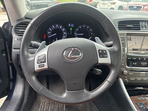 Used 2011 Lexus IS 350C w/ Luxury Pkg RWD image 14