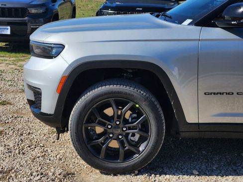 New 2025 Jeep Grand Cherokee L Limited image 5
