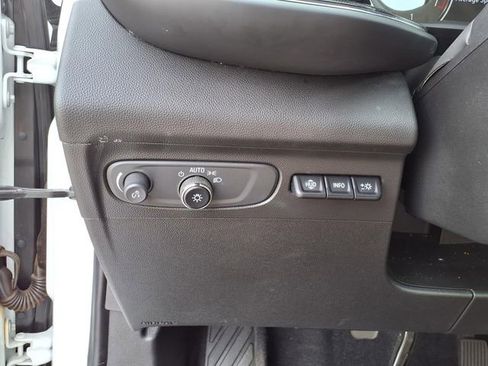 Used 2021 Buick Envision Essence w/ Technology Package I AWD/4WD image 14