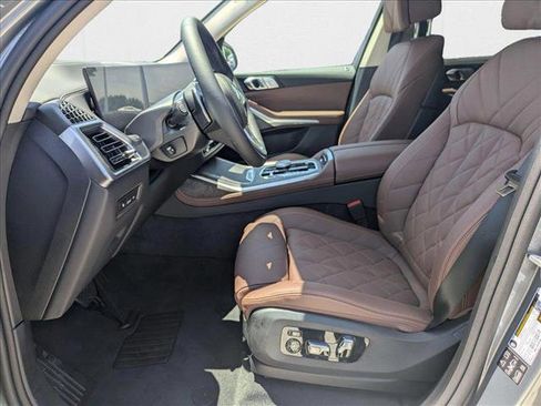 Used 2026 BMW X7 xDrive40i image 13