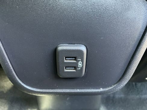 Used 2024 Chevrolet Equinox LT FWD image 28