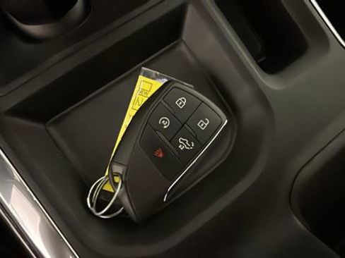 Used 2023 Chevrolet Silverado 1500 LTZ AWD/4WD image 22