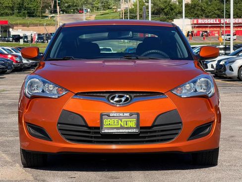 Used 2013 Hyundai Veloster FWD image 3