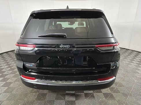 Used 2023 Jeep Grand Cherokee 4WD 4xe image 4