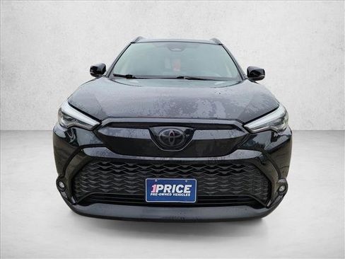 Used 2023 Toyota Corolla Cross AWD Hybrid w/ Convenience Package image 2