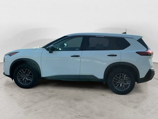 Used 2023 Nissan Rogue S AWD/4WD image 8