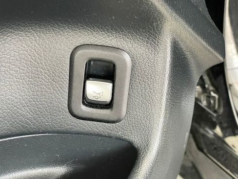 Used 2019 Mercedes-Benz GLC 300 GLC 300 image 39