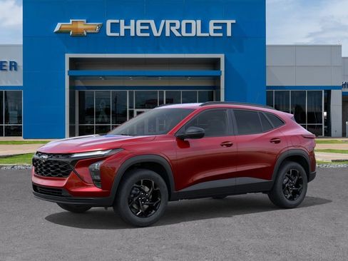 New 2026 Chevrolet Trax LT w/ Driver Confidence Package FWD image 2