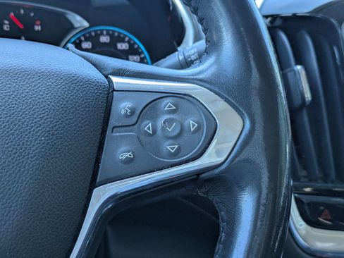 Used 2018 Chevrolet Traverse LT FWD image 17