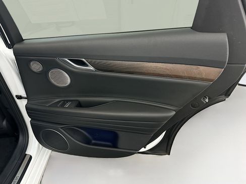 Used 2024 Genesis G80 image 32