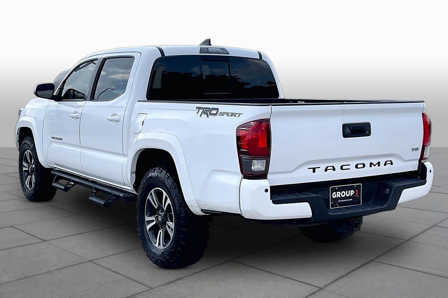 Used 2018 Toyota Tacoma TRD Sport w/ Technology Package RWD image 11