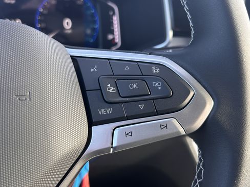 New 2026 Volkswagen Taos SEL image 22