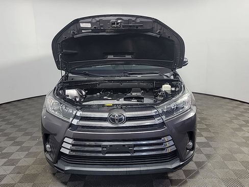Used 2018 Toyota Highlander Limited AWD/4WD image 14