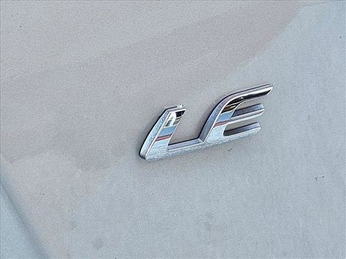 Used 2020 Toyota Corolla LE image 13