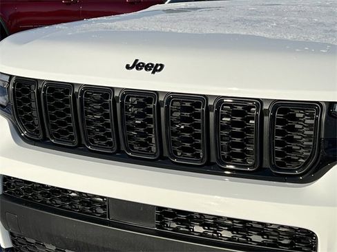 New 2025 Jeep Grand Cherokee L Limited image 43