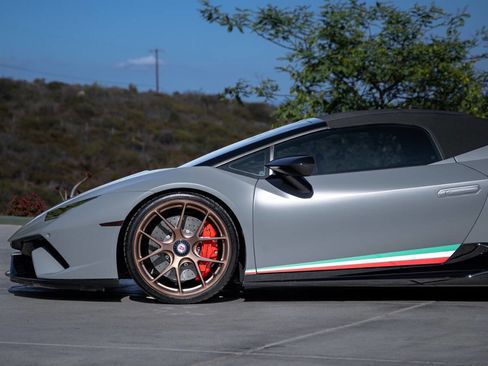 Used 2018 Lamborghini Huracan Performante image 80
