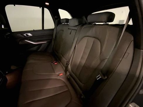 Used 2022 BMW X5 xDrive40i w/ M Sport Package AWD/4WD image 26