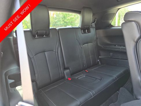 Used 2025 INFINITI QX60 Luxe w/ Black Edition FWD image 19