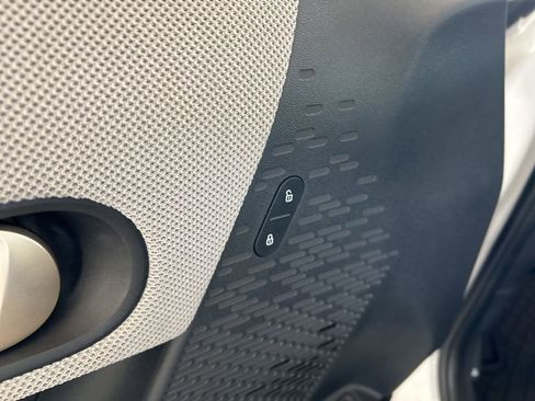 Used 2025 MINI Cooper S image 32