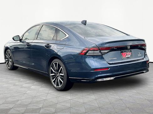 Used 2025 Honda Accord Touring image 4
