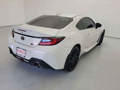 Used 2025 Toyota GR86 Premium RWD image 8