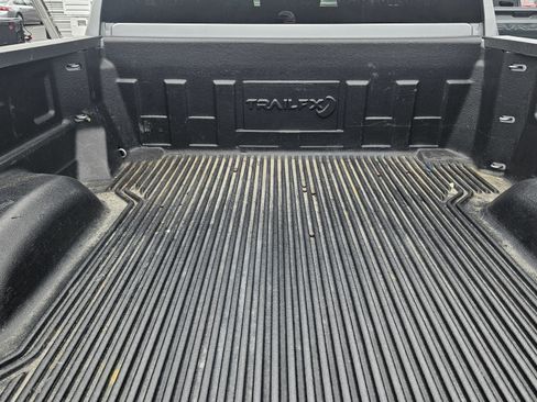 Used 2025 Chevrolet Silverado 2500 LT w/ Convenience Package image 8