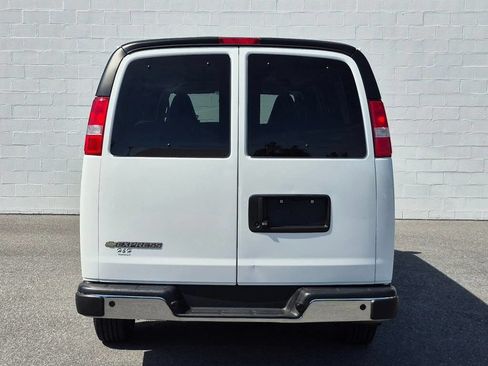 Used 2025 Chevrolet Express 3500 LT w/ LT Preferred Equipment Group RWD image 38