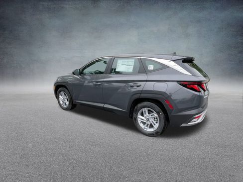 Certified 2025 Hyundai Tucson SE image 17