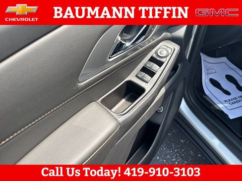 Used 2019 Chevrolet Traverse LT FWD image 19