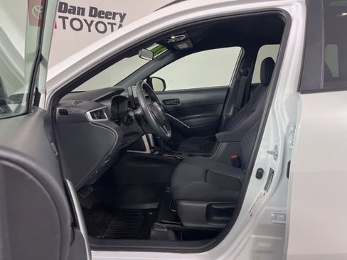 Certified 2024 Toyota Corolla Cross SE image 3