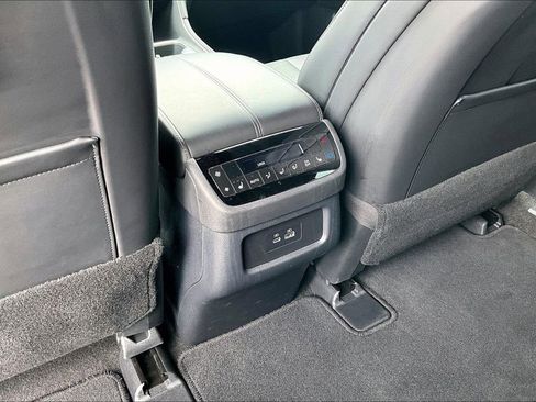 Certified 2025 INFINITI QX60 Luxe w/ Black Edition image 35