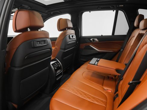 Used 2022 BMW X5 M50i w/ Executive Package image 51