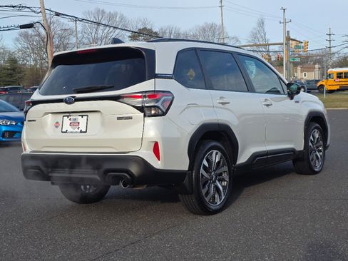 Used 2025 Subaru Forester Touring image 15