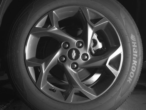Used 2025 Chevrolet Trax LT w/ LT Convenience Package FWD image 14