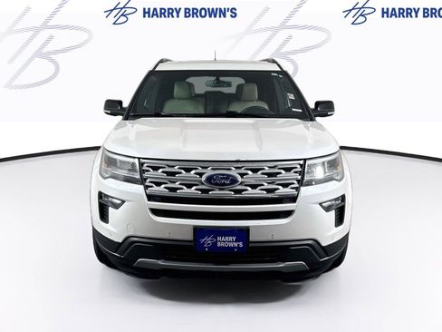 Used 2018 Ford Explorer XLT w/ Equipment Group 202A AWD/4WD image 29