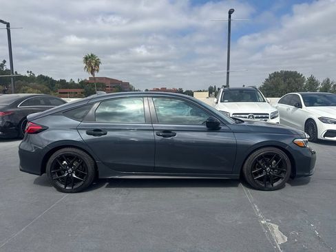 Used 2025 Honda Civic Sport image 4