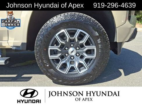 Used 2023 Chevrolet Colorado Z71 w/ Z71 Convenience Package 2 AWD/4WD image 32