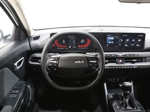 Used 2025 Kia K4 FWD image 13