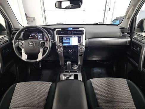 Used 2020 Toyota 4Runner SR5 AWD/4WD image 28